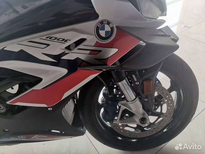 BMW M1000RR