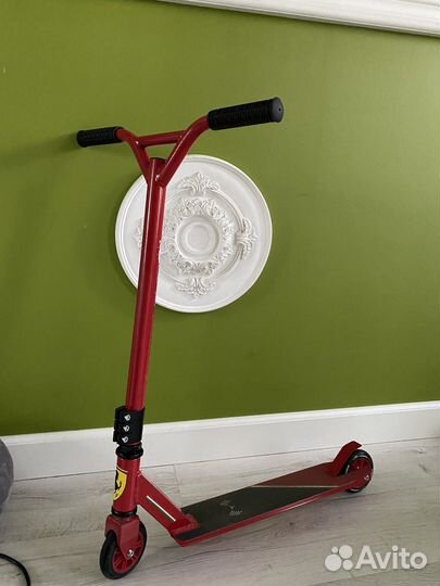 Самокат для трюков ferrari (новый)