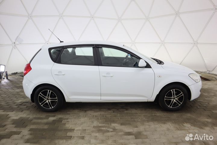 Kia Ceed 1.6 AT, 2009, 135 232 км