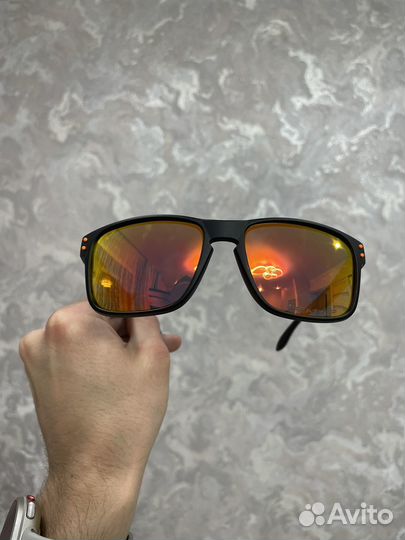 Солнцезащитные очки Oakley Holbrook Polarized