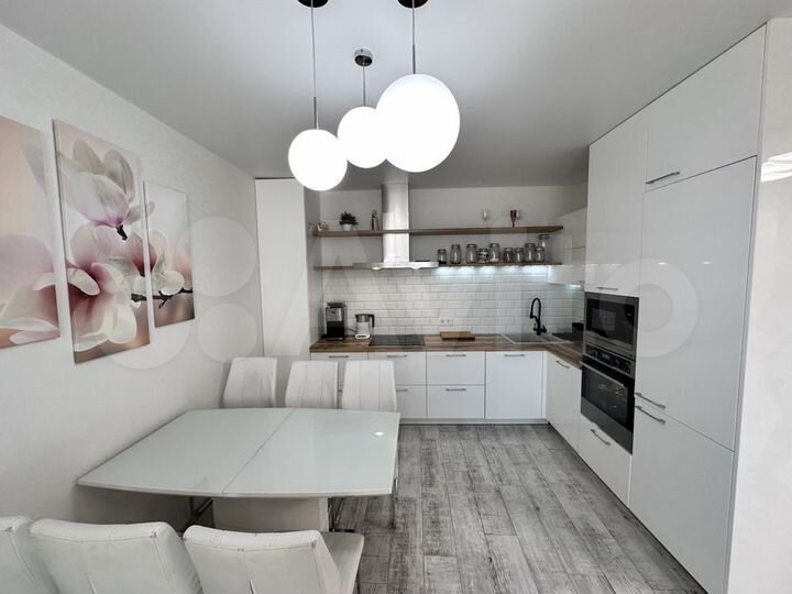 4-к. квартира, 130,1 м², 14/16 эт.