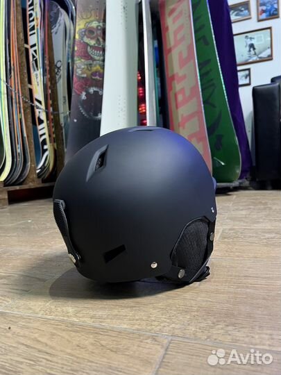 Горнолыжный шлем новый M