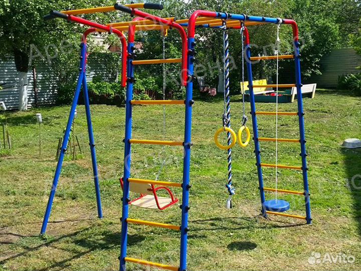 Уличный спортивный комплекс