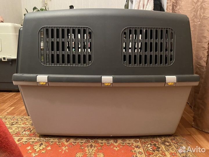 Переноска для средних и крупных собак