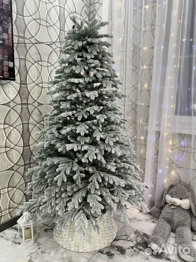 Елка искусственная литая заснеженная