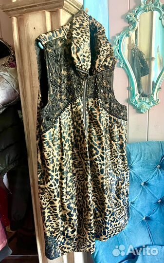 Трендовый жилет большого размера