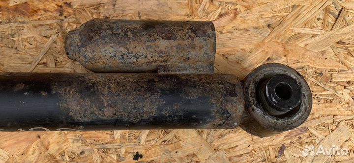 Амортизатор задний Land Rover Range Rover 4 2016