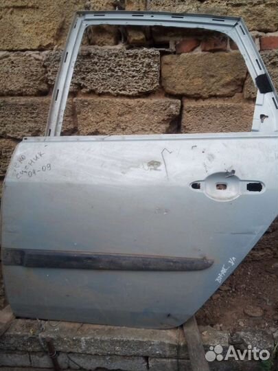 Рено Сценик дверь левая задняя