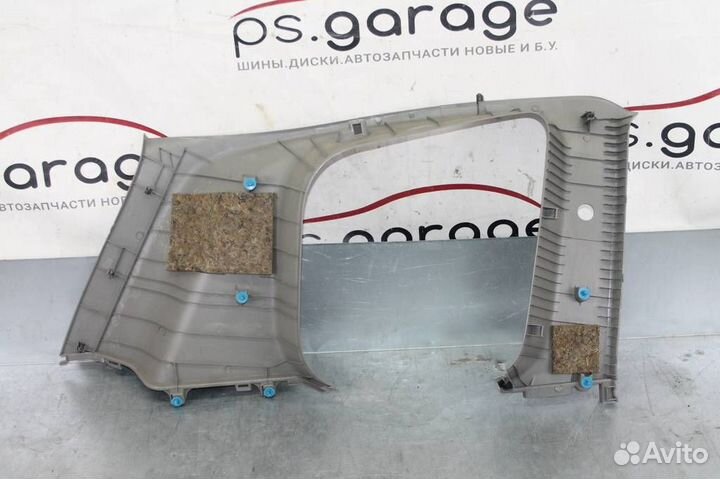 Обшивка стойки задняя правая Nissan X-Trail T30