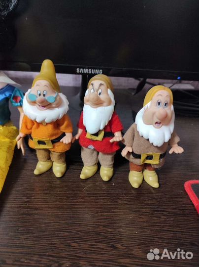 Белоснежка и 7 гномов Disney