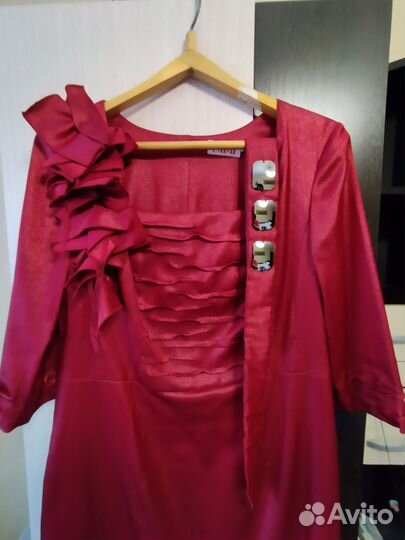 Платья,костюм,юбки,блузки 50 р-р