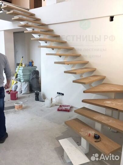 Каркас лестницы металл