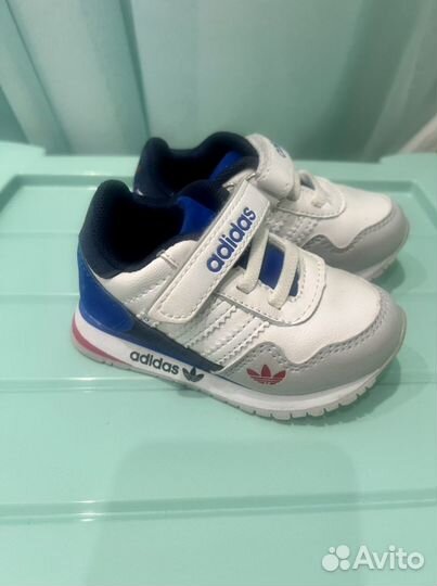 Кроссовки adidas 21-22