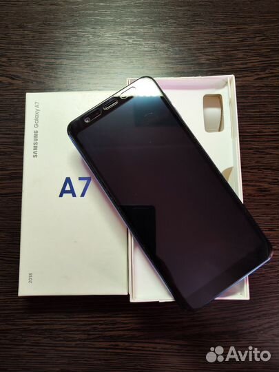Samsung Galaxy A7 (2018), 4/64 ГБ