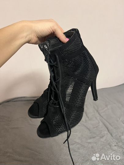 Туфли хилсы