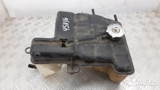 Бачок расширительный jeep grand cherokee WK (4SV16