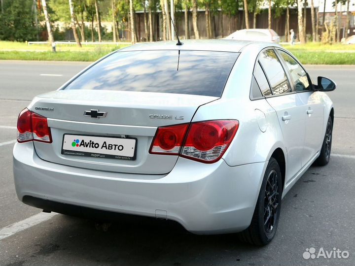 Chevrolet Cruze 1.8 AT, 2011, 144 400 км