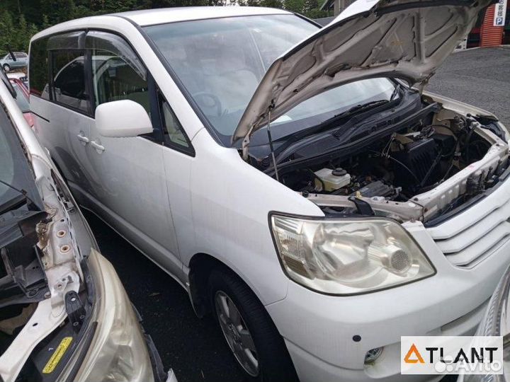 Крепление бампера задняя левая toyota noah