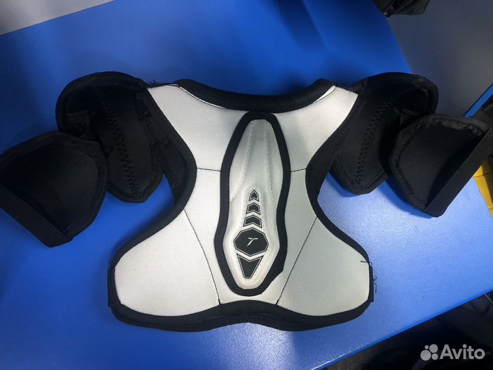 Нагрудник хоккейный детский