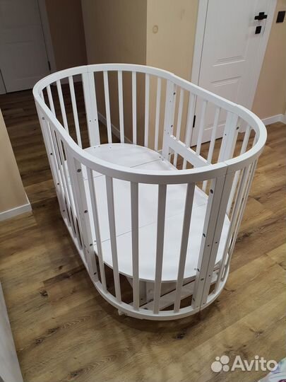 Детская кроватка с маятником (трансфор. круг/овал)