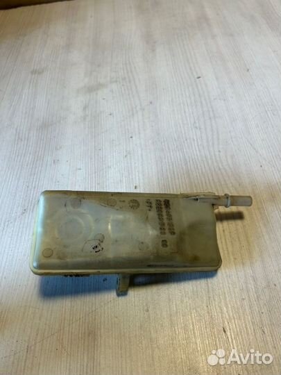 Бачок гтц Peugeot 308 EP6DT