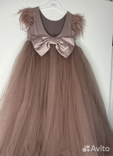 Нарядное платье