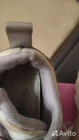 Кроссовки для девочки