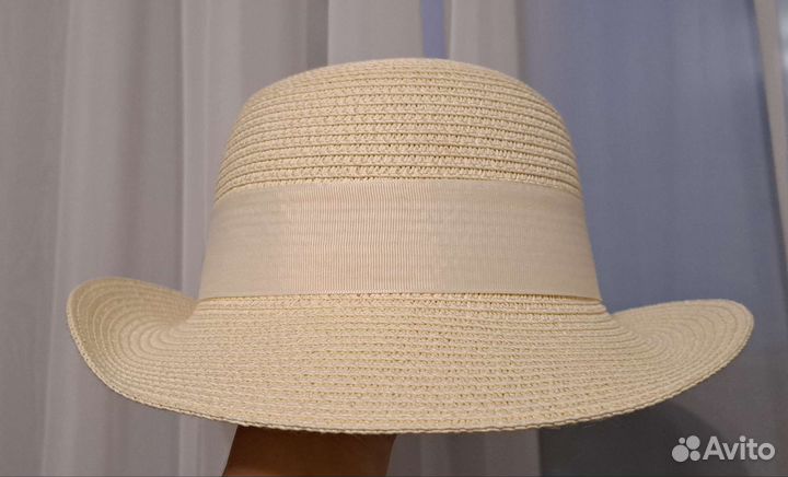 Шляпа женская соломенная