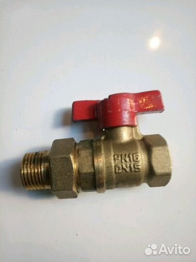 Кран водяной,газовый