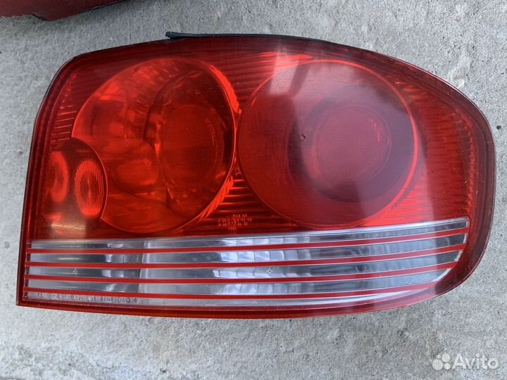 Фонарь задний левый правый Hyundai Sonata 4