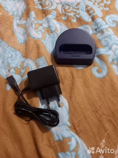 Продам телефон