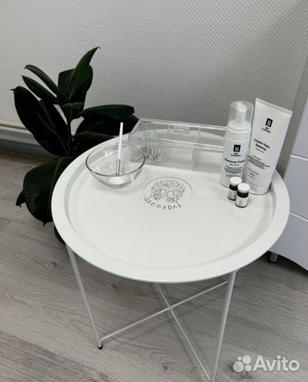 Столик с подносом