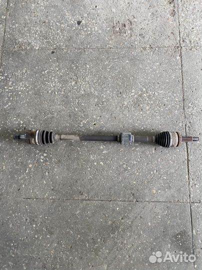 Привод правый в сборе МКПП Kia Rio 3 1.4