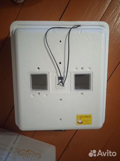 Инкубатор для яиц бытовая 