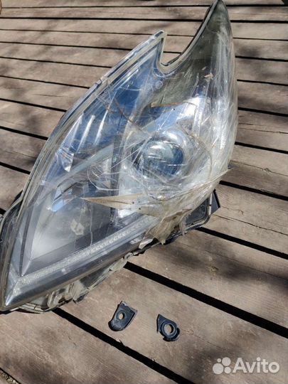 Фара левая xenon Приус 30