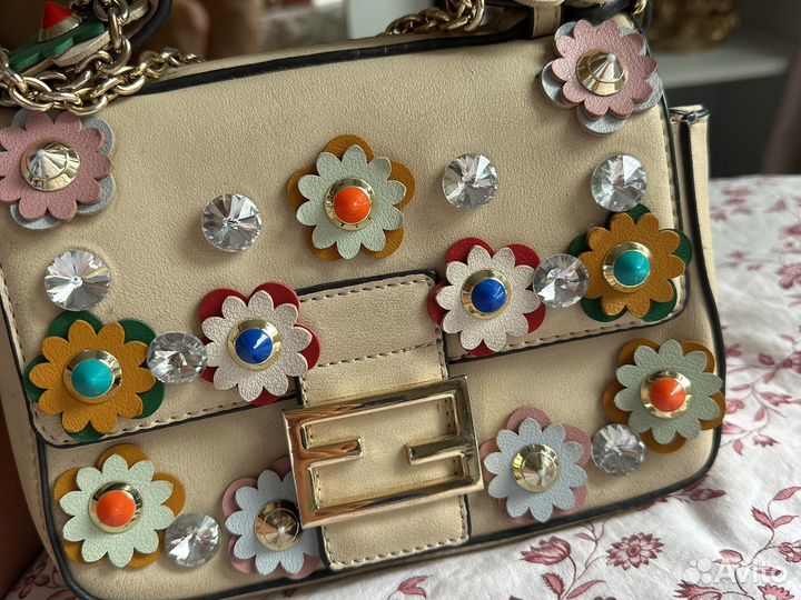 Клатч fendi