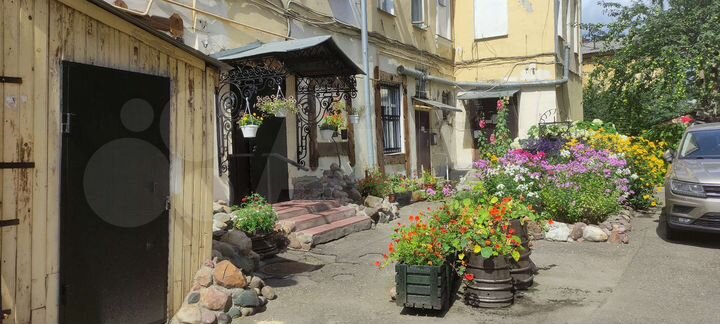 2-к. квартира, 49 м², 1/3 эт.