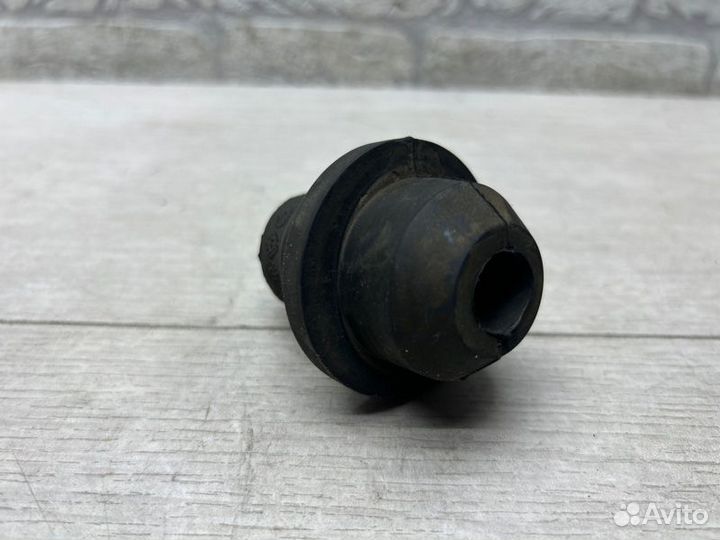 Подушка радиатора верхняя Ford Transit 8