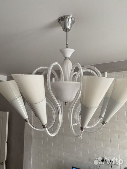 Люстра Белая потолочная стекло/металл