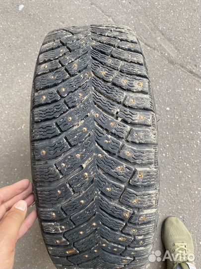 Michelin X-Ice North 4 205/55 R16 94T