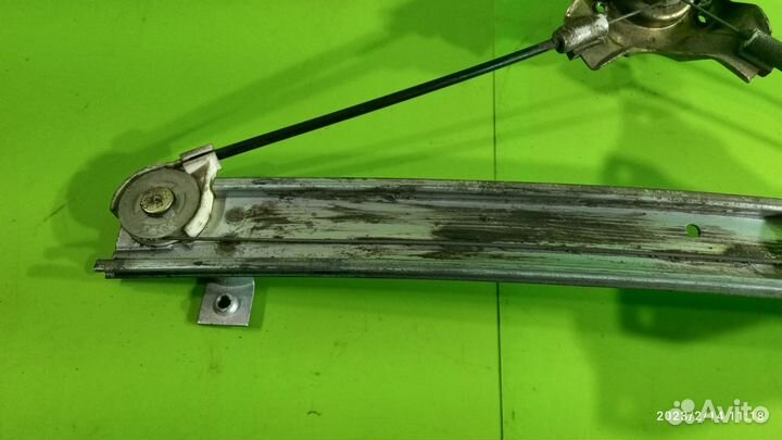 Стеклоподъёмник задний правый Mitsubishi Galant 7