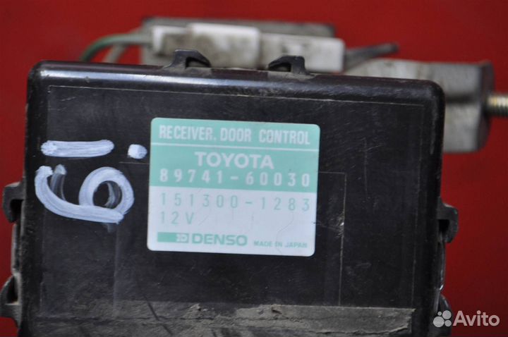 Блок управления дверьми toyota land cruiser prad