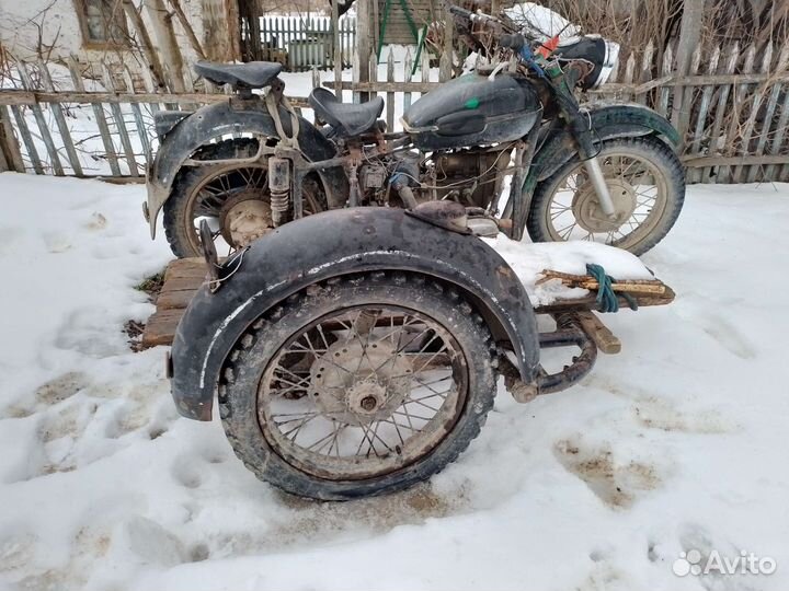 Продам мотоцикл Урал
