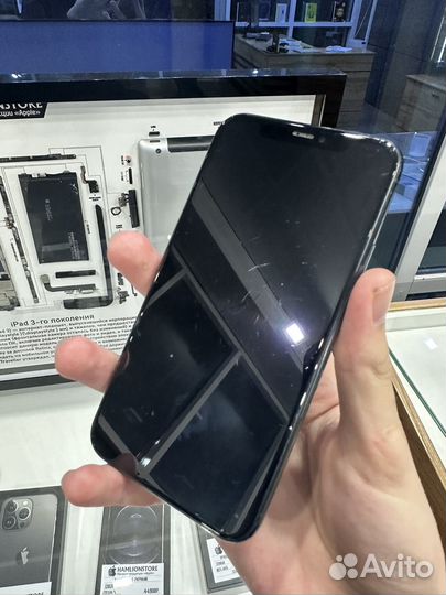 iPhone 11 Pro, 64 ГБ