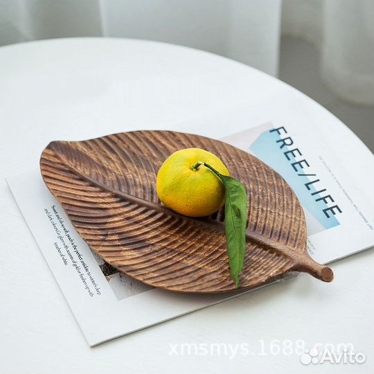 Поднос из цельного дерева акации