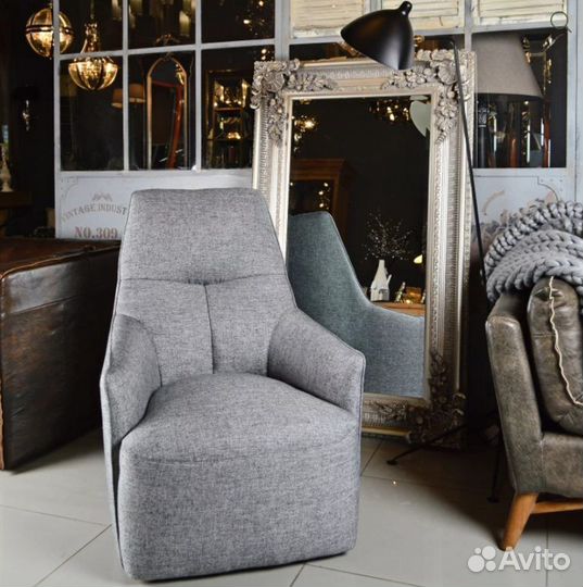 Реплика кресла Poliform