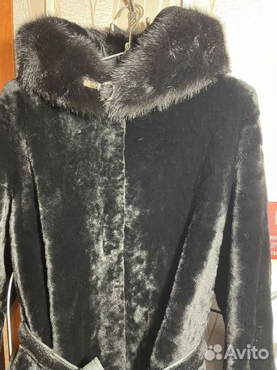 Шуба мутоновая с капюшоном