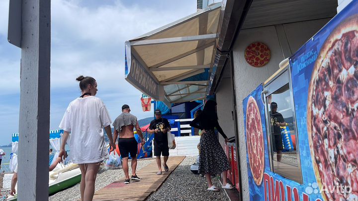 Пицца на пляже