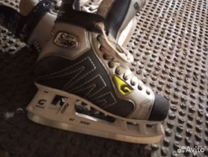 Коньки хоккейные граф 505