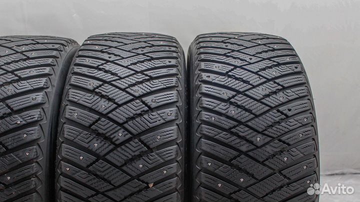 Goodyear Ultragrip Ice Arctic 245/40 R18 104T
